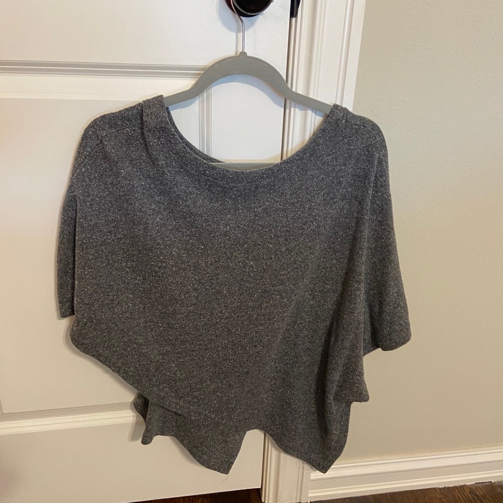 Top - Picture 2 of 2